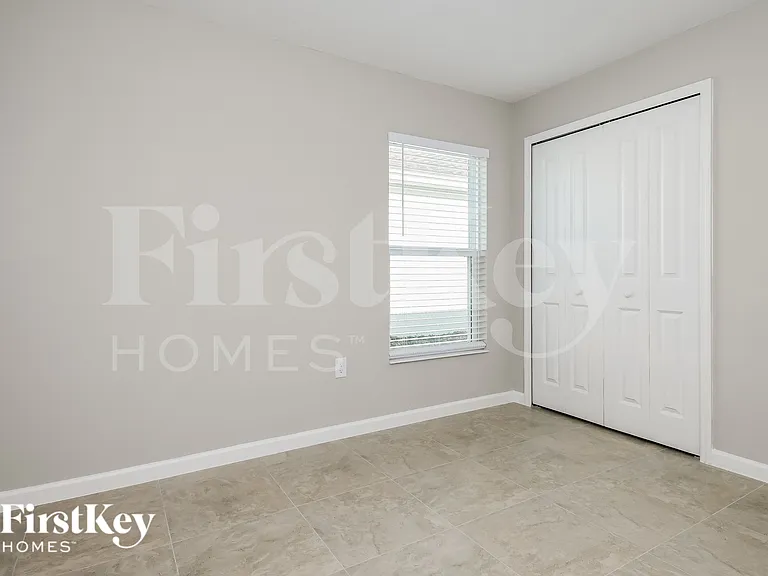 466 Earhart Dr — Photo 11