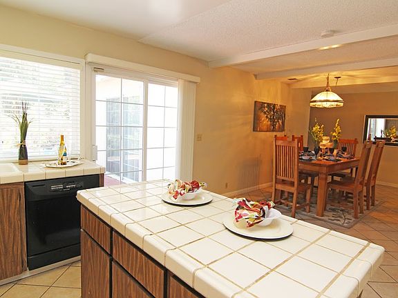 5th image of 3152 Everdale Dr