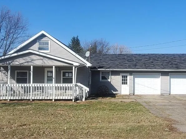 1300 Cherry Hill Rd, Ellwood City, PA 16117