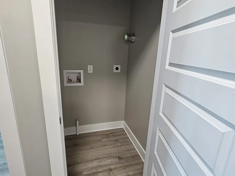 1440 Mauge St — Photo 8