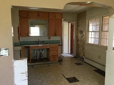 3rd image of 322 S 4th St