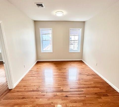 2nd image of 131 S Harrison St APT 4A
