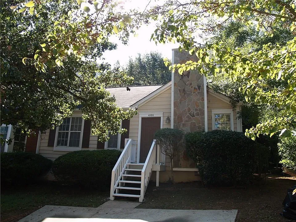 4058 Heritage Valley Ct