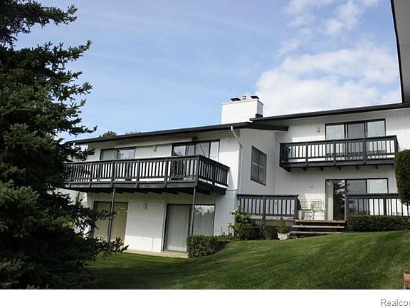 2nd image of 1735 Saint Johns Ct #1