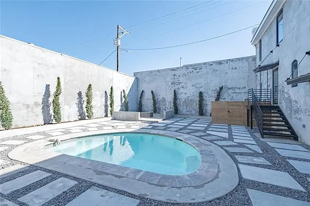 3157 Tchoupitoulas St — Photo 4