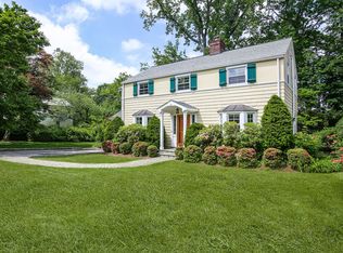 21 Robbin Hill Rd, Scarsdale, NY 10583