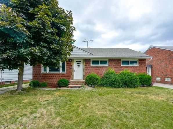 861 E 245th St, Euclid, OH 44123