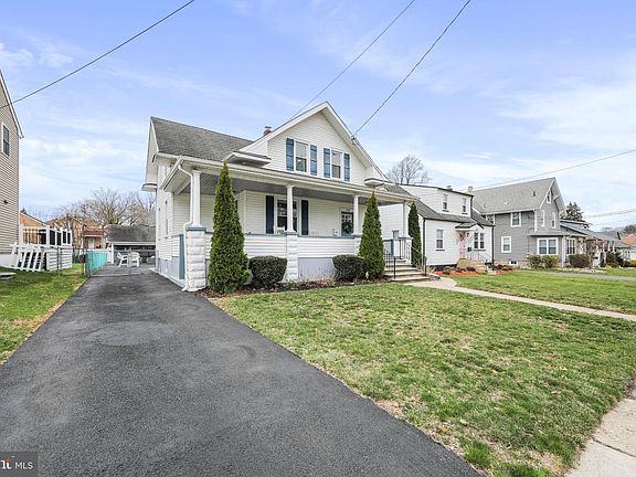 2nd image of 236 S Lecato Ave