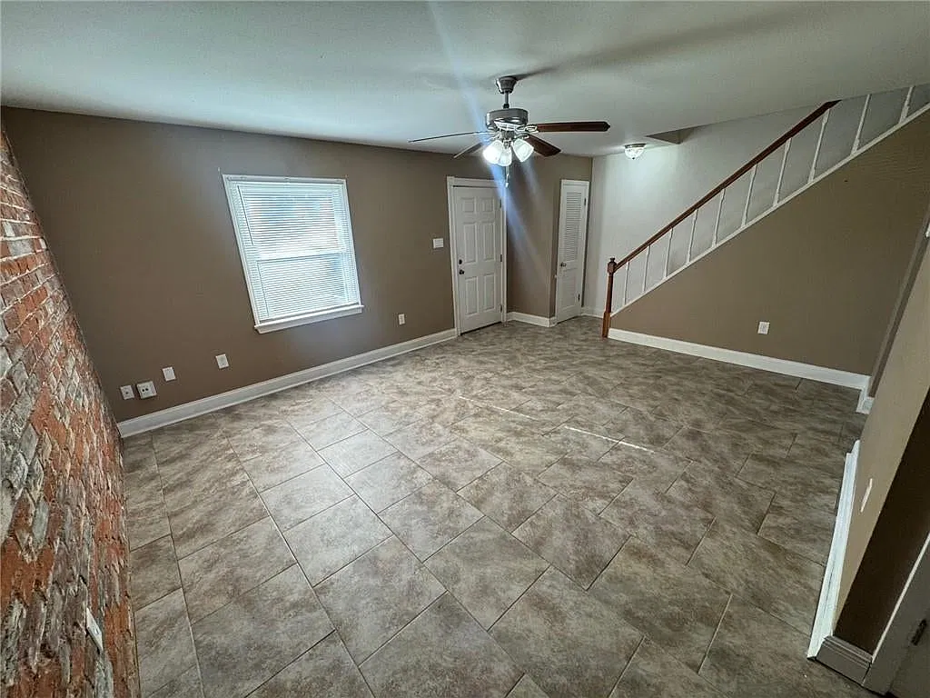 2 bed, 1.5 bath, 1171 sqft, $1,700 — Photo 4