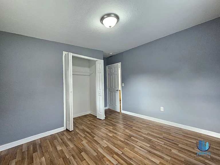 2431 Cannon St — Photo 8