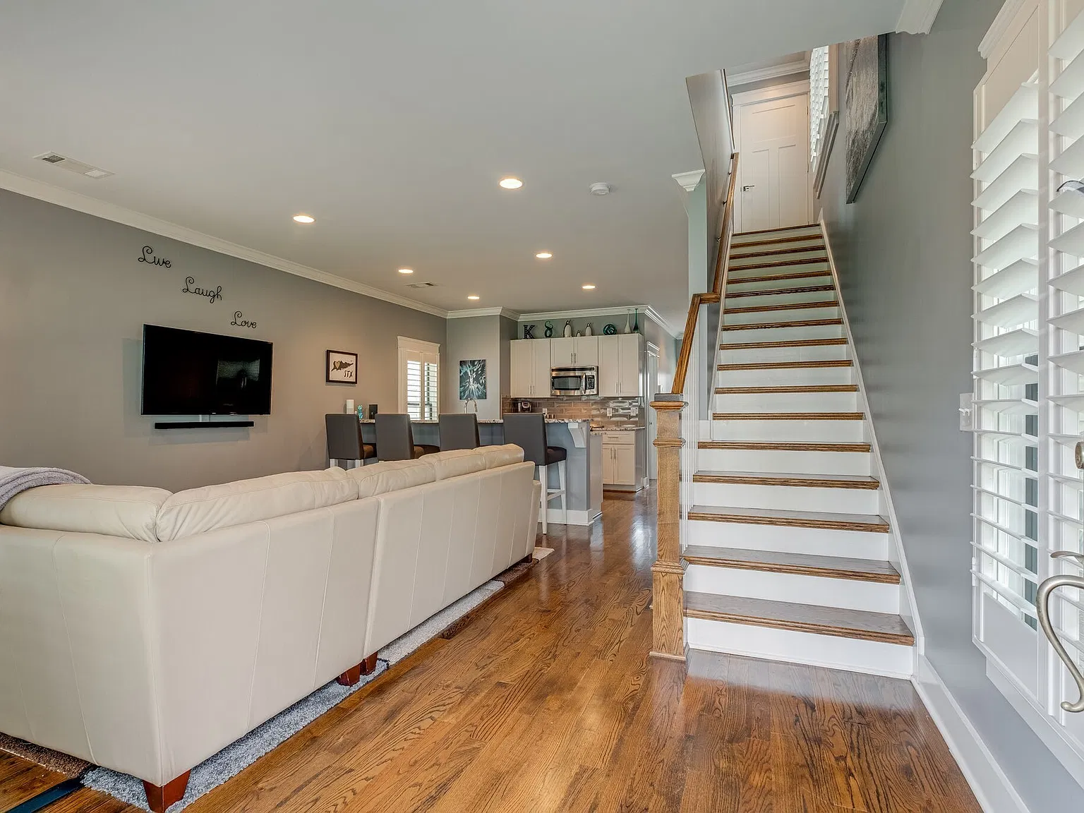 3 bed, 1404 sqft, $3,550 — Photo 4