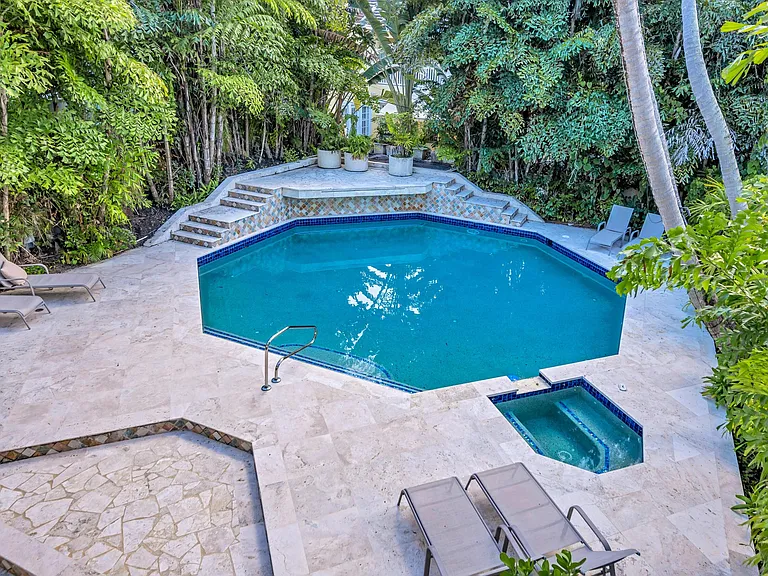 709 Idlewyld Dr — Photo 30