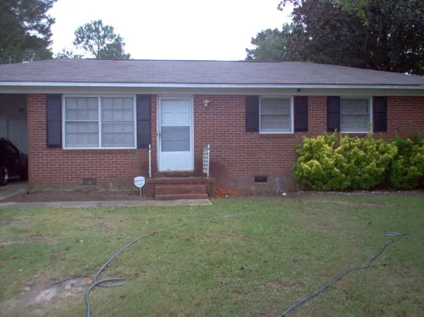 106 Pendley Dr, Sylvester, GA 31791