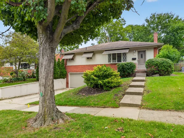 717 Madison Pl, Ann Arbor, MI 48103