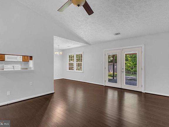 3rd image of 2124 Duchy Ct