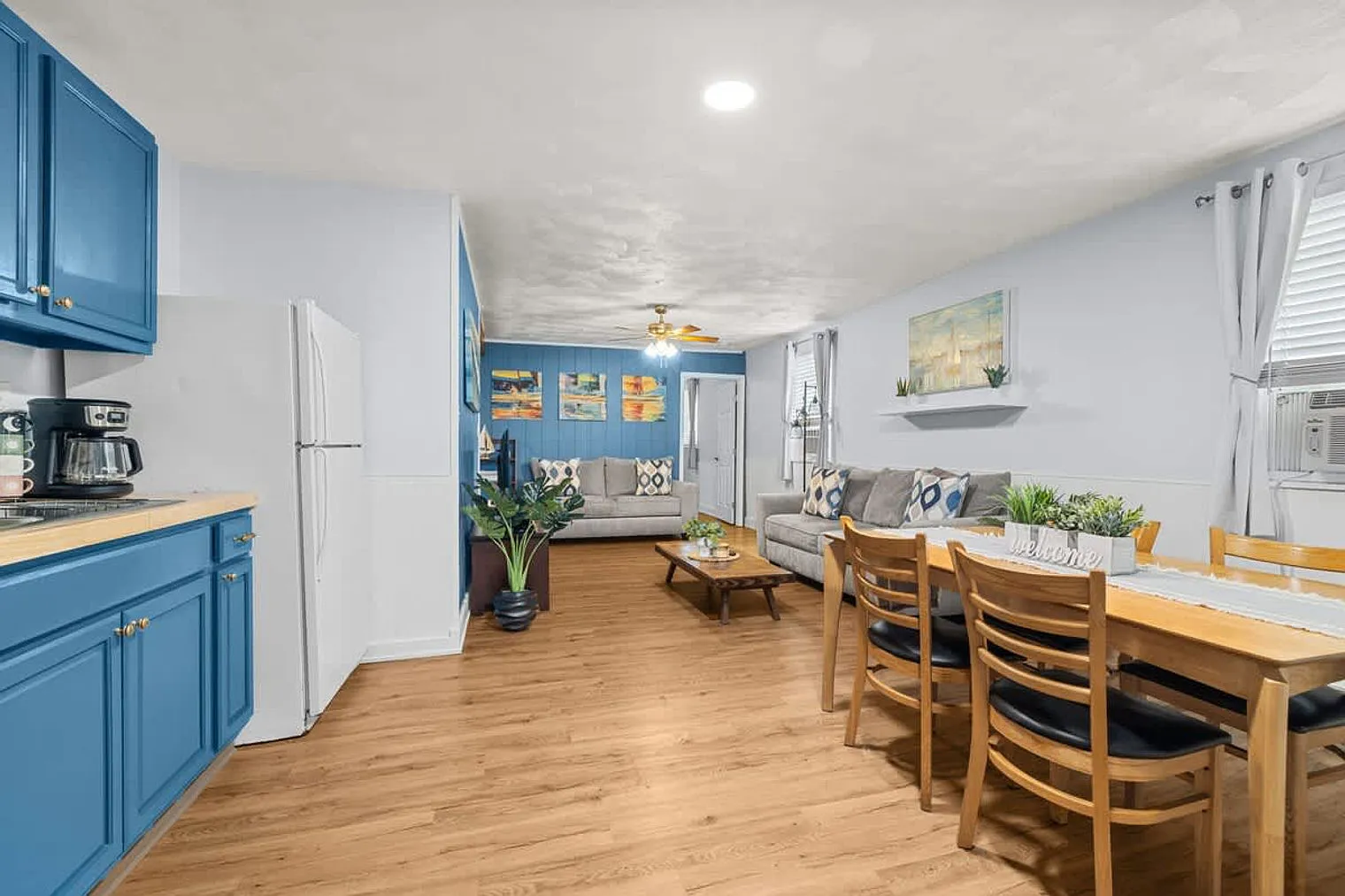 2 bed, 1.0 bath, 796 sqft, $2,377 — Photo 3