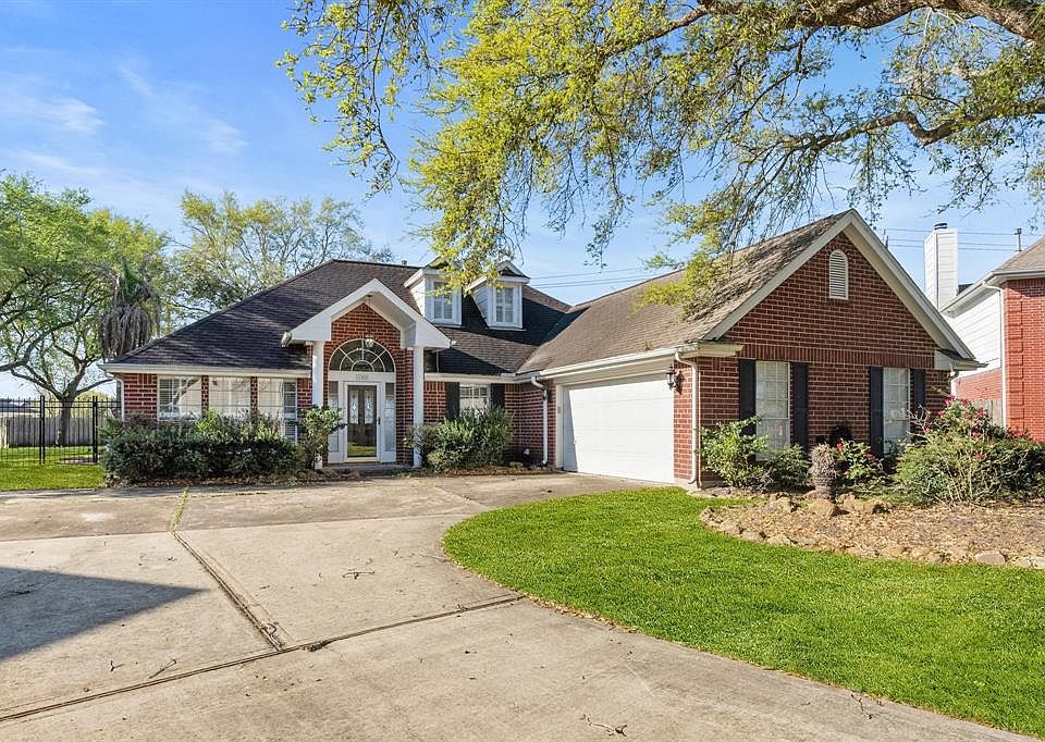 1st image of 1802 Oakedge Drive