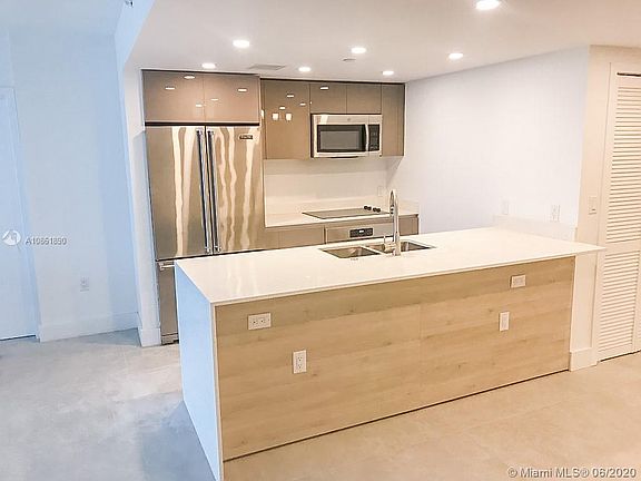 4th image of 13800 Highland Dr #407