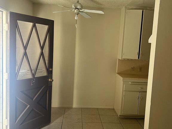 3rd image of 422 N Chandler Ave APT G