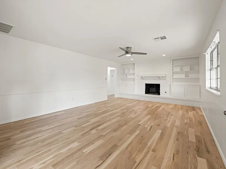 14100 Constitution Ave — Photo 11