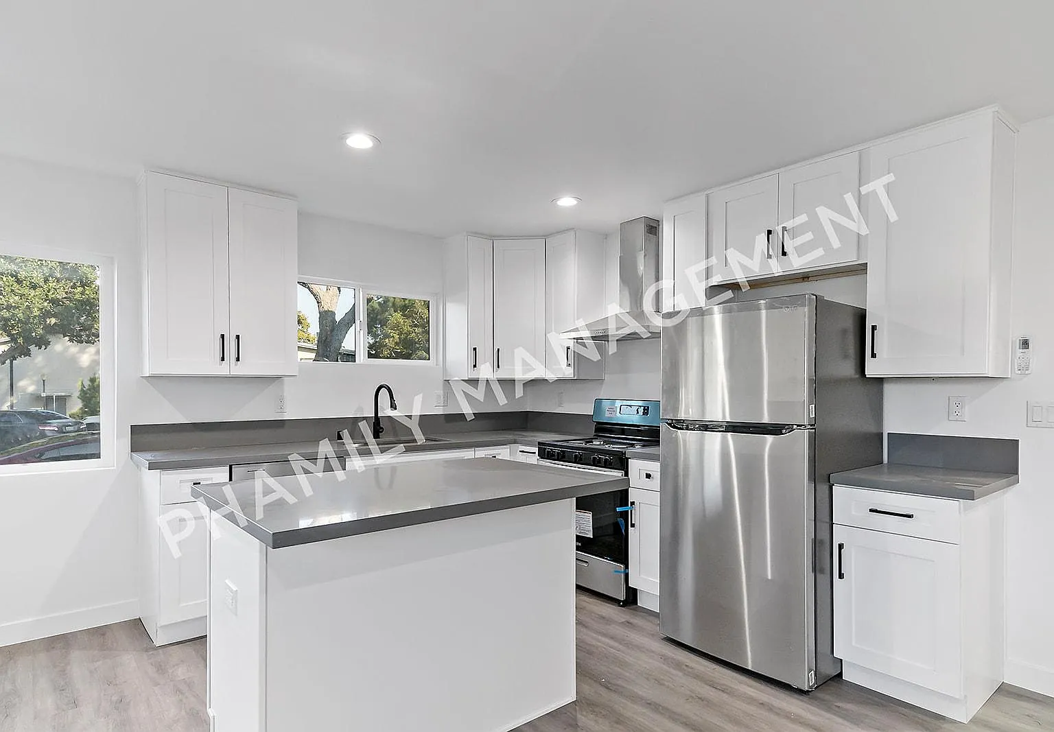 701 S Almansor St — Photo 4