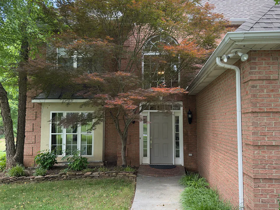 1108 Winterberry Ln