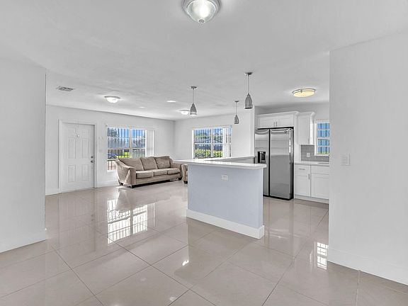 5th image of 17115 NW 12th Court