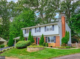 5002 Pylers Mill Ct, Fairfax, VA 22032