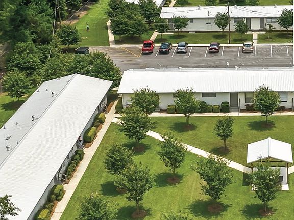 3rd image of 400 Arkadelphia Rd NE #26