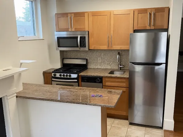 913 Pine St #100, Philadelphia, PA 19107