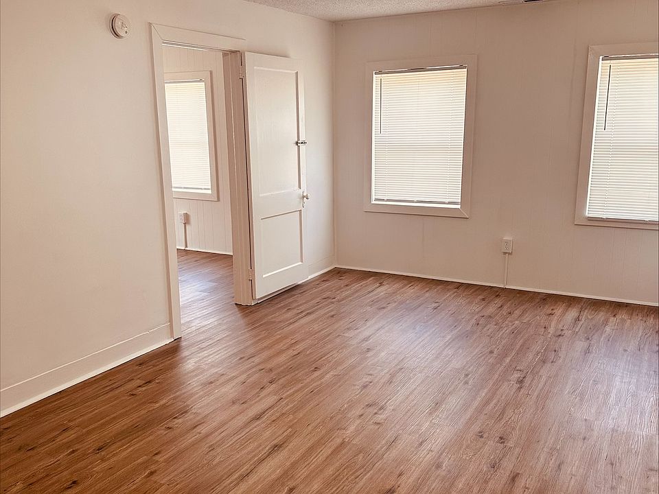 1st image of 222 18th St APT C