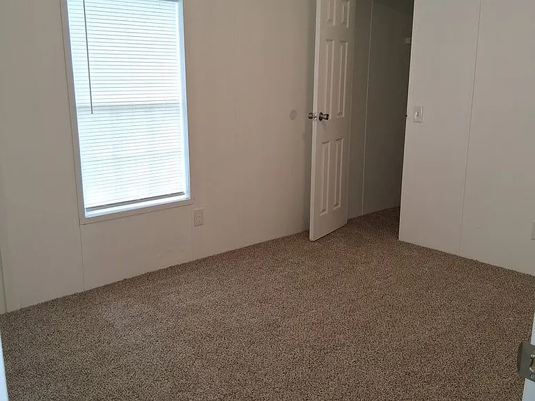 910 Sands Rd — Photo 15