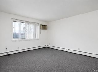 13337 W Nine Mile Rd, Oak Park, MI 48237