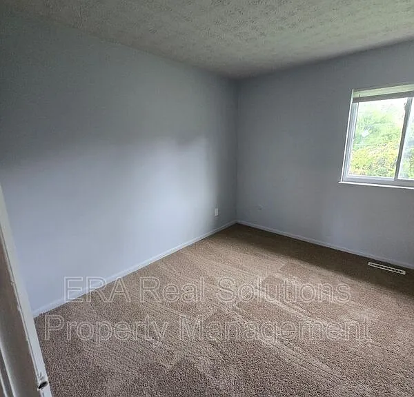 1718 Carstare Dr — Photo 14