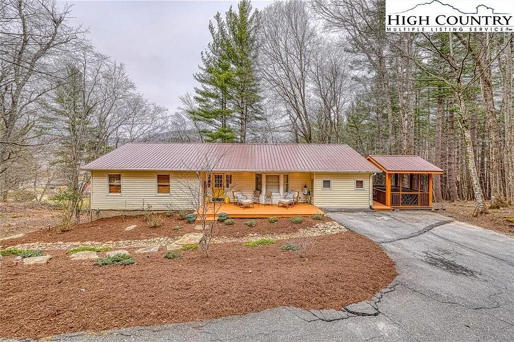 321 Owens Dr — Photo 1