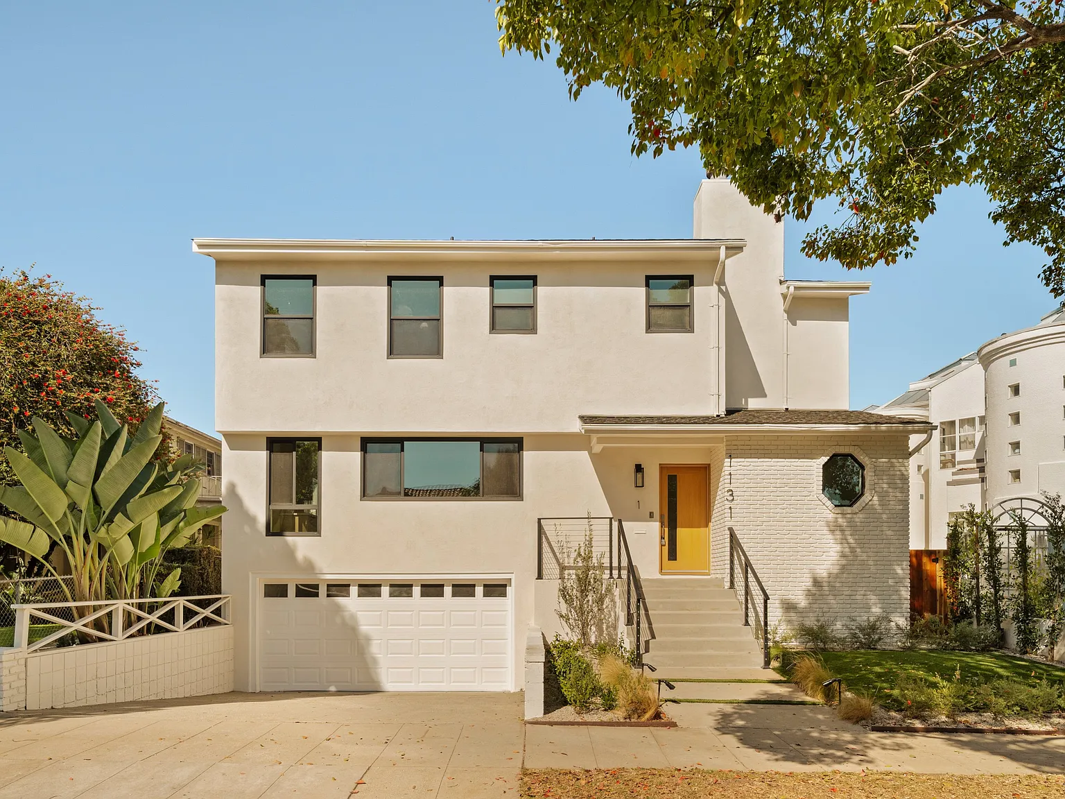 3 bed, 2.5 bath, 2100 sqft, $7,995 — Photo 1