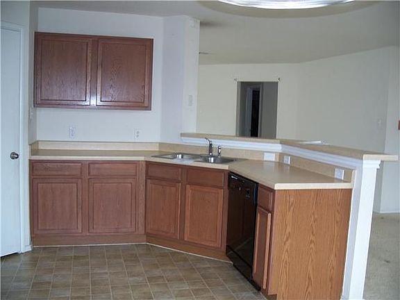 3rd image of 312 Brown St