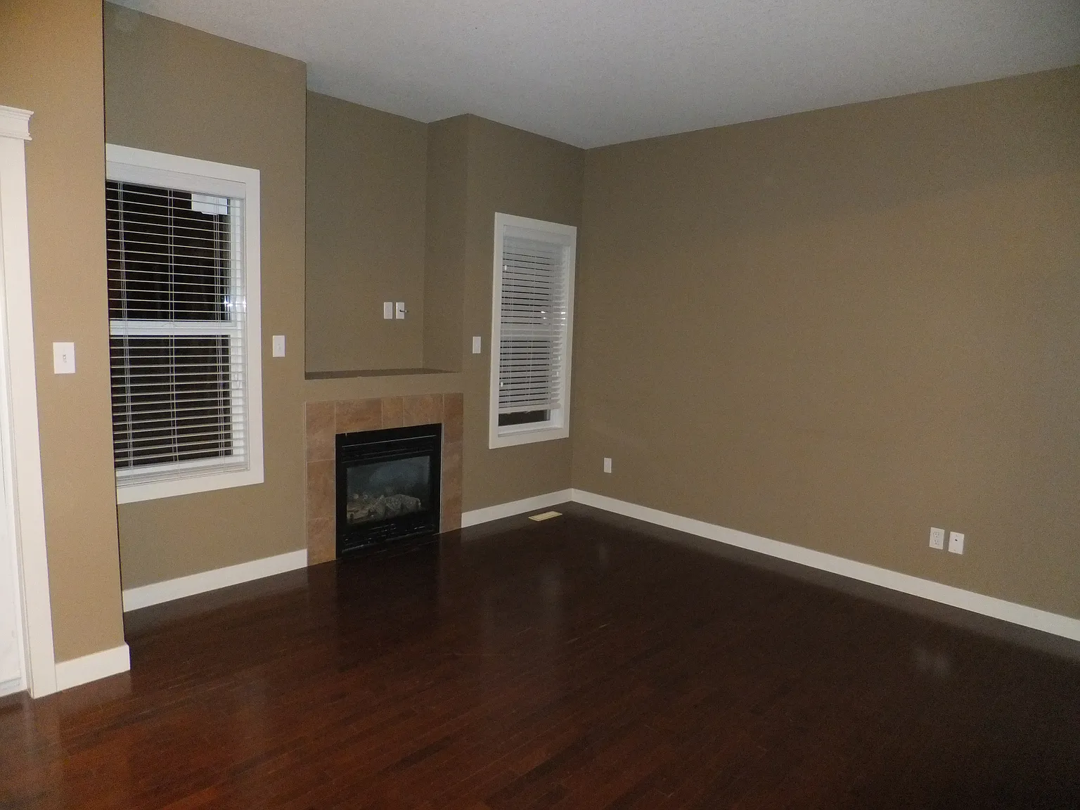 2 bed, 2.5 bath, 1800 sqft, $1,895 — Photo 4