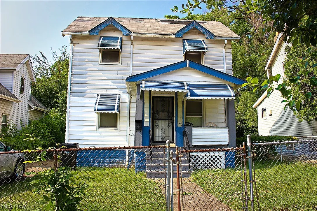 10205 Nelson Ave photo 1