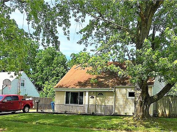 3rd image of 130 Lynnhaven Dr
