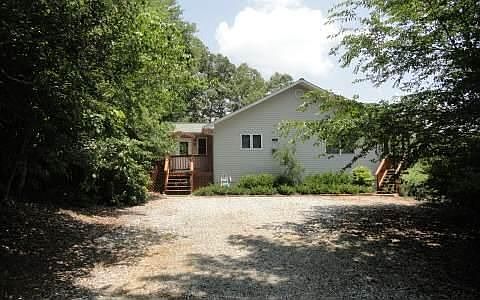 2nd image of 62 Victoria Dr