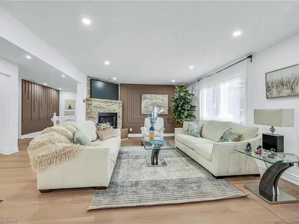 120 2nd Rd E, Hamilton, ON L8J 3J2