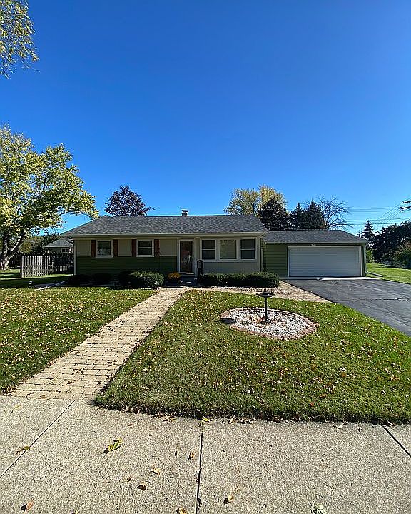 2nd image of 1509 Doral Ln