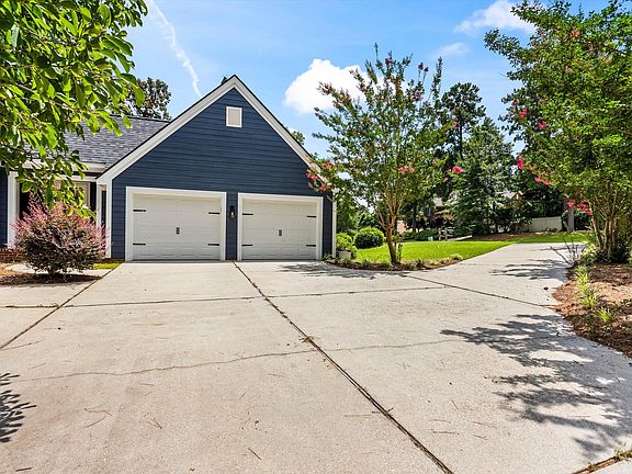 3rd image of 296 Willow Lake Dr