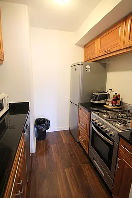 Rented by Nest Seekers International | media 27