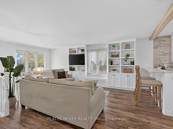 5th image of 11 Allison Ct
