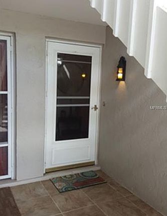 2nd image of 210 E Desoto St #2