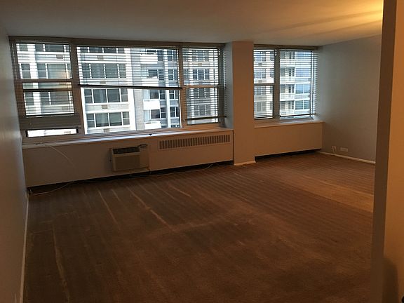 2nd image of 4250 N Marine Dr APT 913