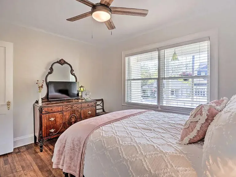 801 Holmes St NW — Photo 14