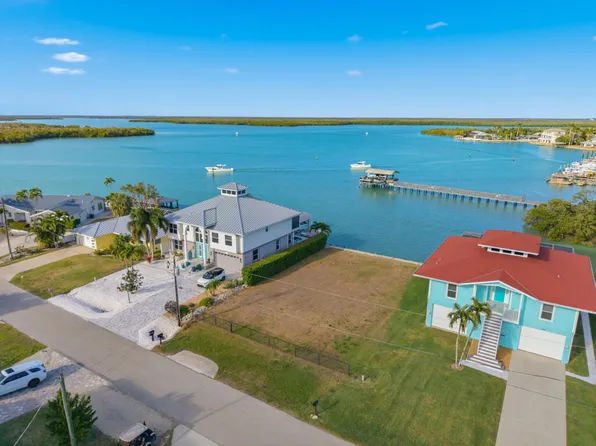 107 Pago Pago Dr W, Naples, FL 34113